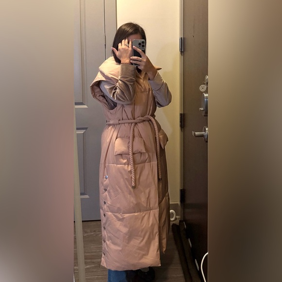 Brand new with the tag coat A.L.C. Size xs runs big. - Picture 6 of 7